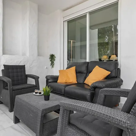 La Alcazaba Flat With Pool In - Ref M47 * 马尔韦利亚