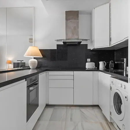 La Alcazaba Flat With Pool In - Ref M47 马尔韦利亚