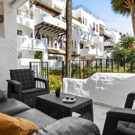 La Alcazaba Flat With Pool In - Ref M47 * 马尔韦利亚