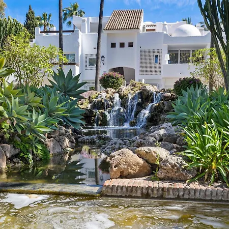 公寓 La Alcazaba Flat With Pool In - Ref M47 *