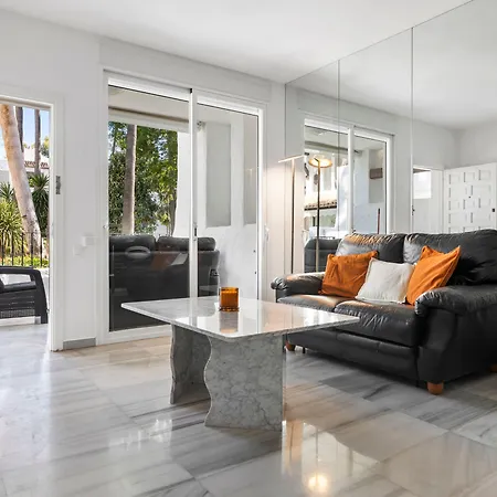 La Alcazaba Flat With Pool In - Ref M47 马尔韦利亚