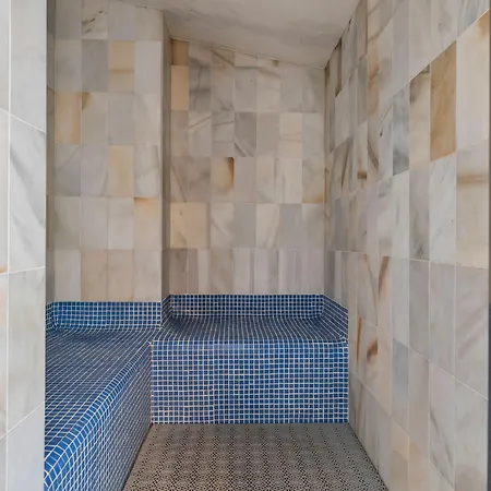 La Alcazaba Flat With Pool In - Ref M47 马尔韦利亚